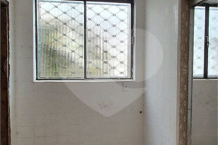 Sobrado à venda com 3 quartos em Várzea da Barra Funda, São Paulo, SP