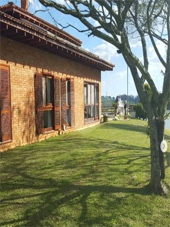 Sítio à venda com 6 quartos, sendo 4 suítes,  em Sebandilha, Mairinque, SP
