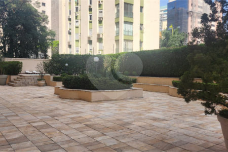 Apartamento à venda ou para alugar com 4 quartos, sendo 1 suíte, em Vila Nova Conceição, São Paulo, SP