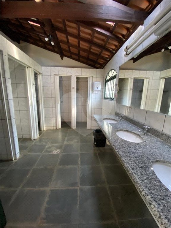 Chácara à venda com 10 quartos, sendo 2 suítes, em Mombaça, São Roque, SP
