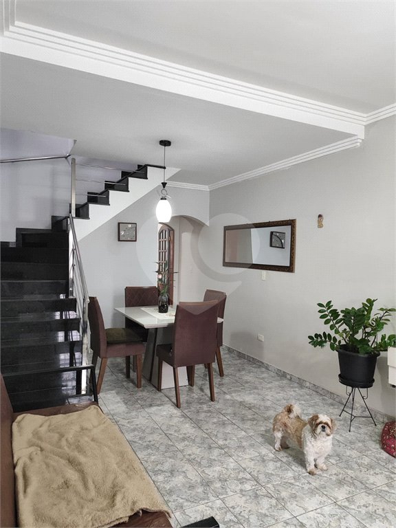 Casa à venda com 4 quartos, sendo 1 suíte, em Jardim Leila, Guarulhos, SP