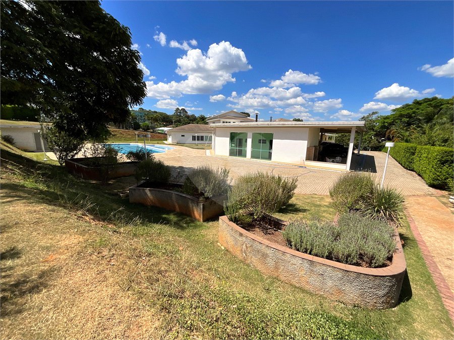 Casa à venda com 6 quartos, sendo 5 suítes, no condomínio City Castelo, Itu - SP