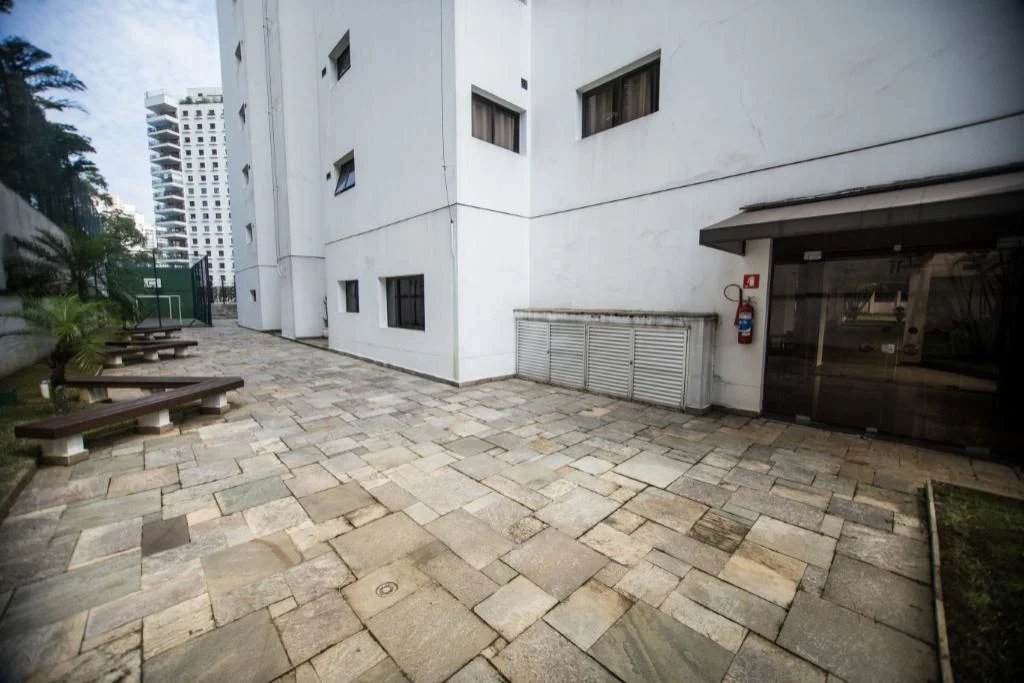 Apartamento à venda com 4 quartos, sendo 3 suítes, em Vila Andrade, São Paulo, SP