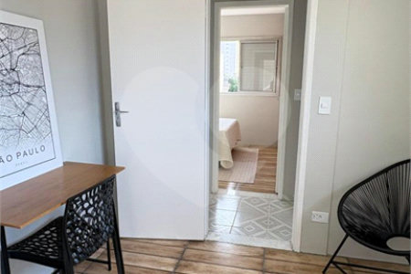 Apartamento à venda com 3 quartos, sendo 1 suíte,  em Cidade Vargas, São Paulo, SP