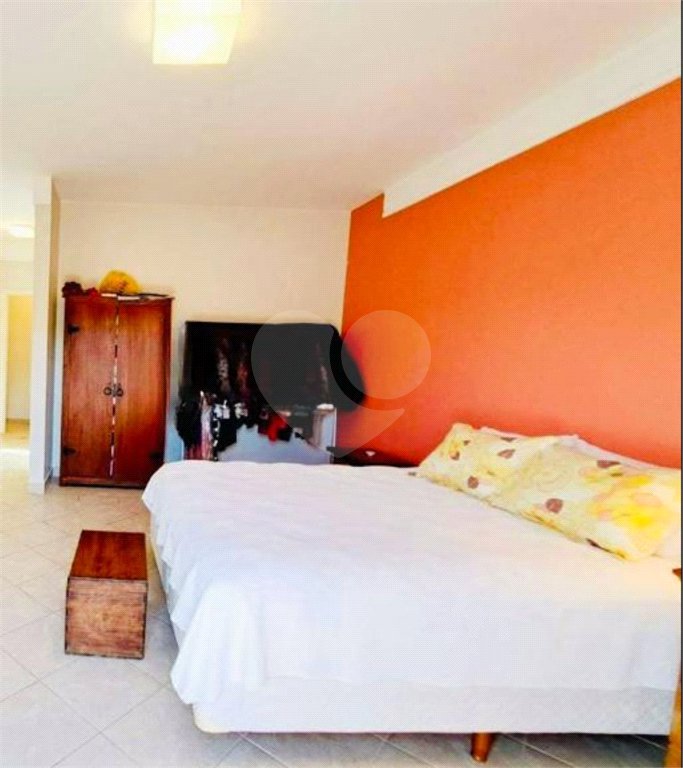 Casa à venda com 3 suítes no condomínio Vale da Santa Fé, Vinhedo - SP