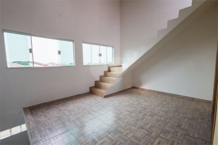 Casa à venda com 3 quartos, sendo 2 suítes, em Jardim Santa Cecília, Guarulhos, SP