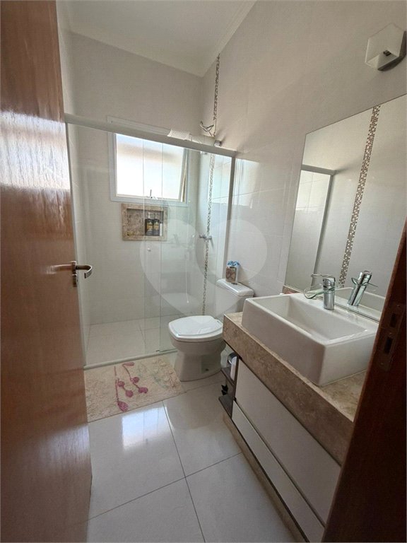 Casa à venda com 3 quartos, sendo 1 suíte, no condomínio Montreal Residence, Indaiatuba - SP