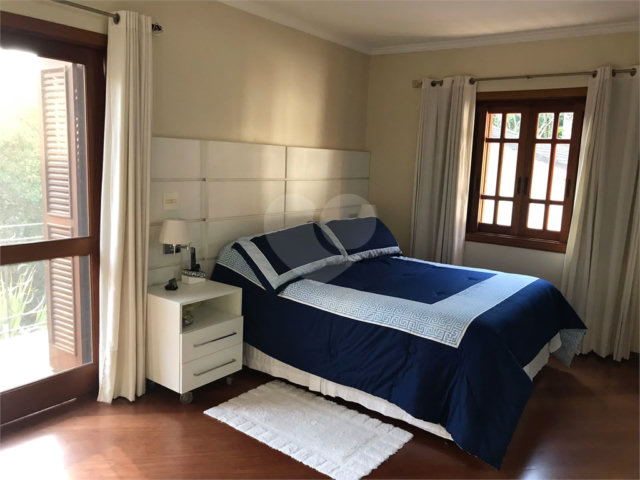 Casa à venda com 3 suítes no condomínio Parque Imperial da Cantareira, Mairiporã - SP