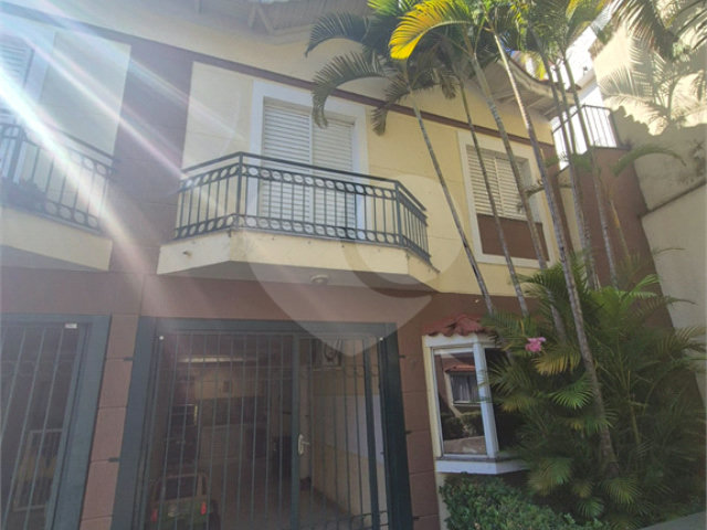 Casa à venda com 3 quartos, sendo 1 suíte,  no condomínio Mariana, São Paulo - SP