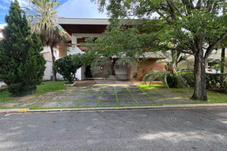 Casa à venda com 5 quartos, sendo 2 suítes,  no condomínio Village D'avignon, Sorocaba - SP