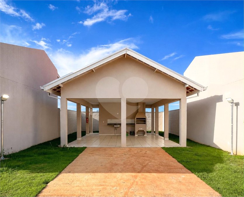 Casa à venda ou para alugar com 2 quartos no condomínio Villagio Allegro, Itapetininga - SP