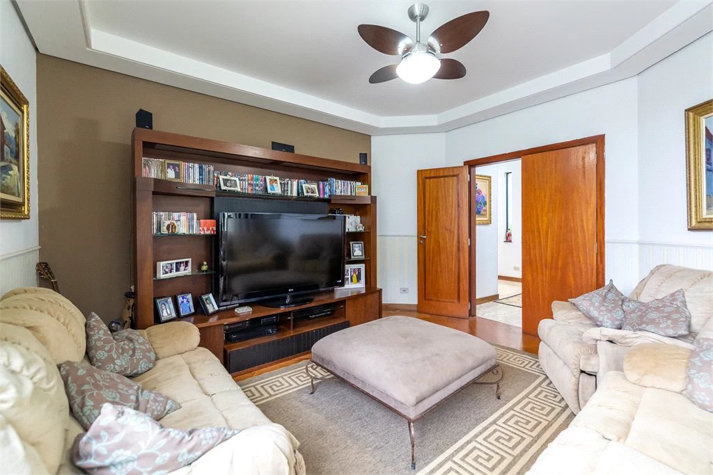 Casa à venda com 4 quartos, sendo 2 suítes, em Brooklin Paulista, São Paulo, SP