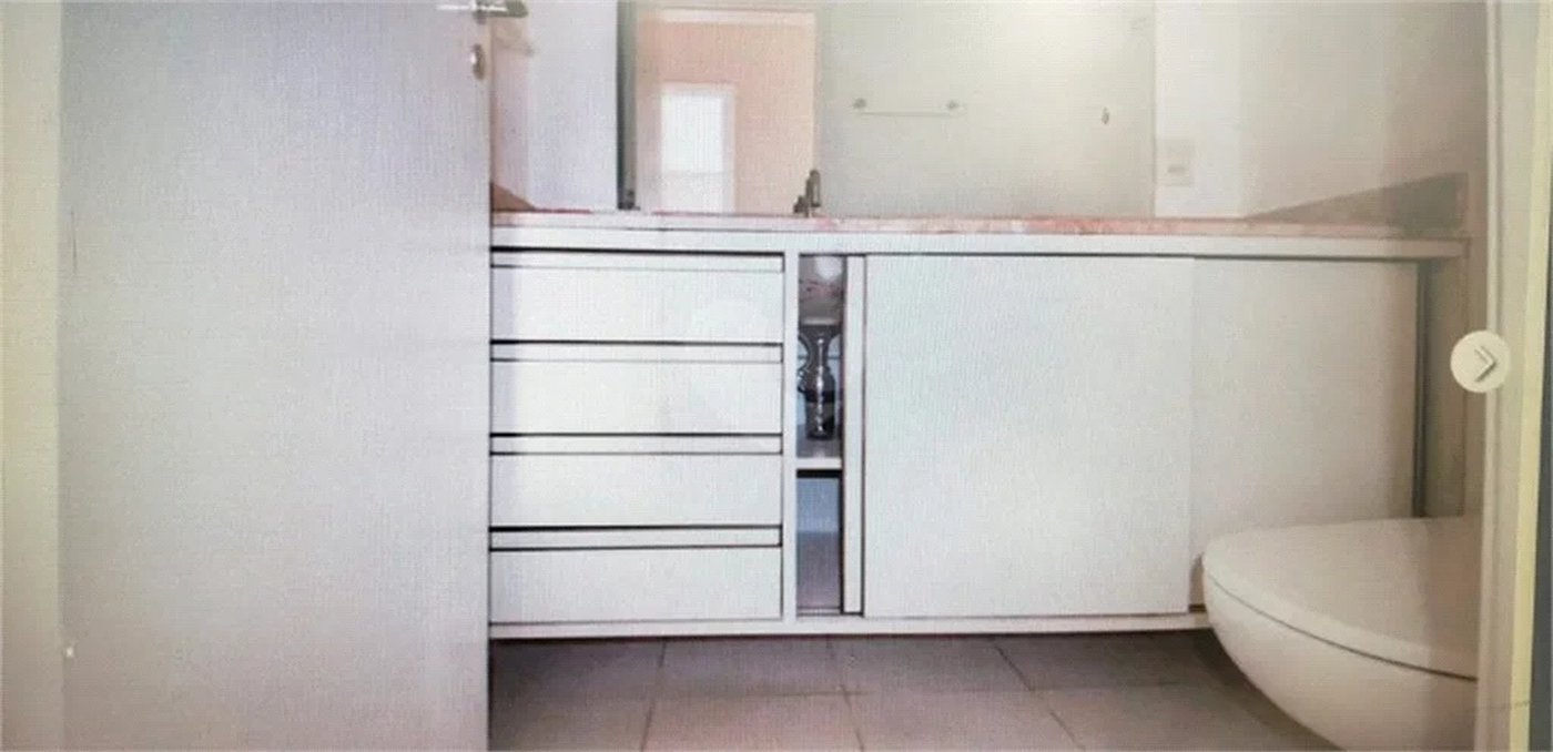 Apartamento à venda com 2 quartos, sendo 1 suíte,  em Morumbi, São Paulo, SP