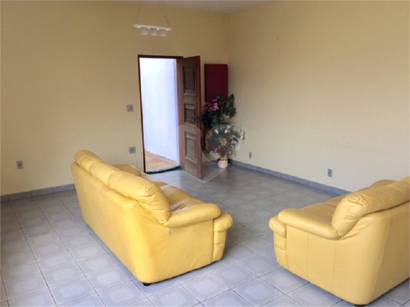 Sobrado à venda com 5 quartos, sendo 2 suítes,  em Tremembé, São Paulo, SP