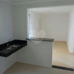 Apartamento no Condomínio Mont Royal.