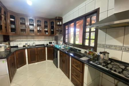 Casa à venda com 3 quartos, sendo 1 suíte, em Parque Residencial Monte Carlo, Ponta Porã, MS