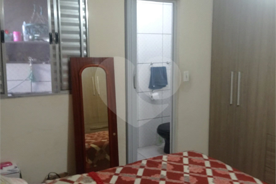 Casa à venda com 3 quartos, sendo 2 suítes, no condomínio Casa, São Paulo - SP