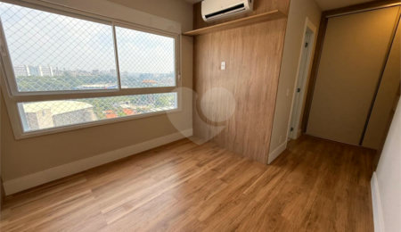 Apartamento à venda com 4 quartos, sendo 3 suítes,  em Santo Amaro, São Paulo, SP