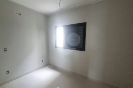Casa à venda com 3 quartos, sendo 1 suíte, no condomínio Residencial Horto Villagio, Sorocaba - SP