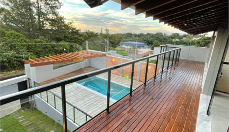Sobrado à venda com 2 quartos, sendo 1 suíte,  em Parque das Bromélias, São João da Boa Vista, SP