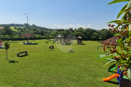 Terreno à venda no condomínio Village Saint Charbel, Araçoiaba da Serra - SP