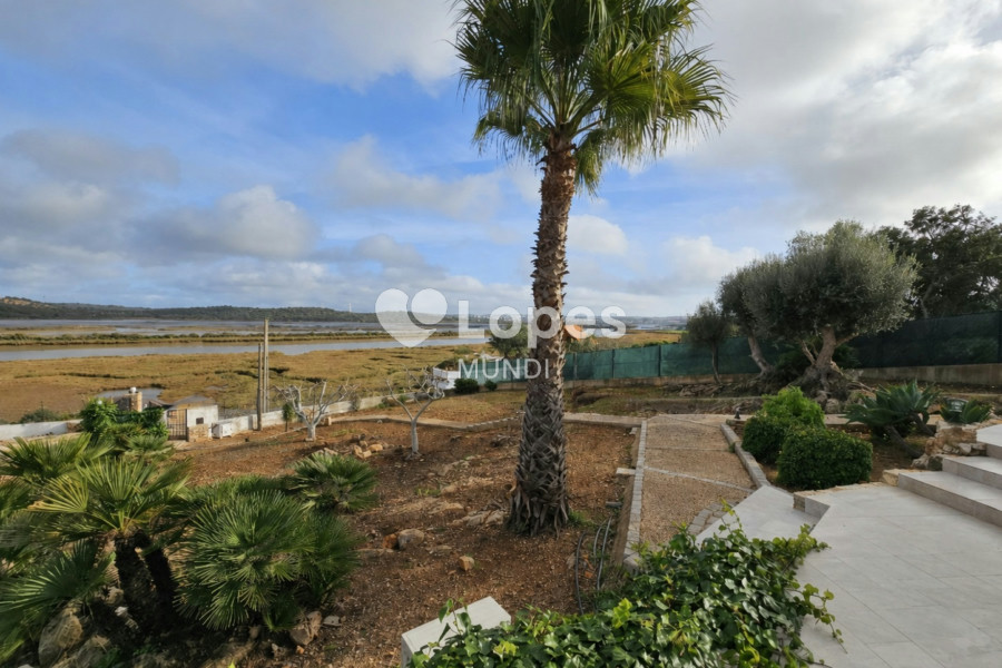 Casa com 3 quartos à venda no Algarve, Portugal – Piscina e terreno de 12.000 m²