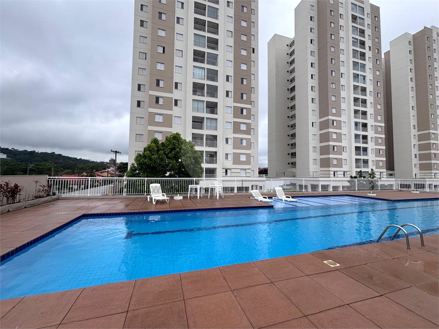 Apartamento à venda com 3 quartos, sendo 1 suíte,  em Parque Três Meninos, Sorocaba, SP