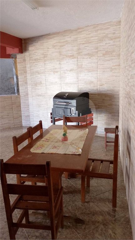 Casa à venda com 3 quartos, sendo 1 suíte, em Jardim Rodeio, Mogi das Cruzes, SP