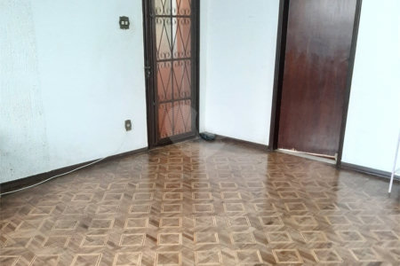 Casa à venda com 4 quartos, sendo 1 suíte, em Jardim do Estádio, Itu, SP