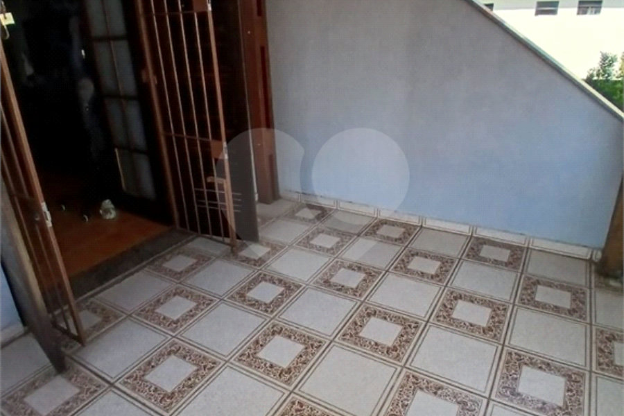 Sobrado à venda com 4 quartos, sendo 2 suítes, em Vila Constança, São Paulo, SP