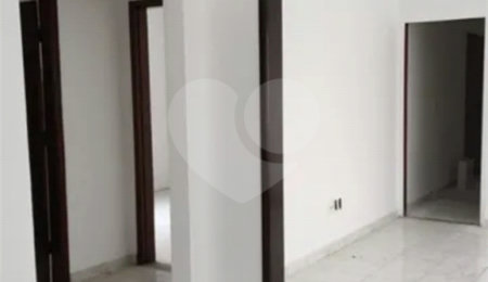 Casa à venda com 3 quartos, sendo 1 suíte, no Centro, São José dos Campos, SP