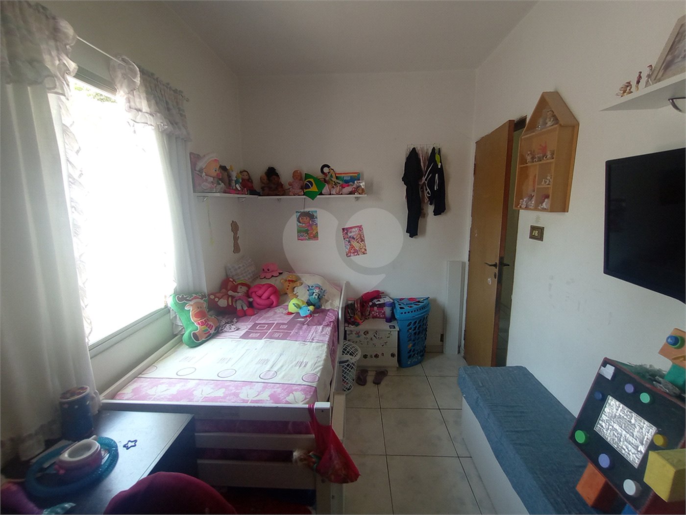 Sobrado à venda com 4 quartos, sendo 1 suíte, em Jardim Marisa, São Paulo, SP