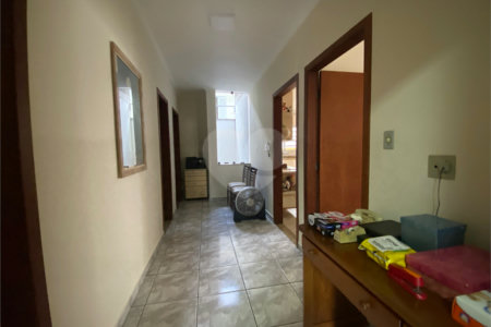 Sobrado à venda com 8 quartos, sendo 2 suítes, em Jardim Franca, São Paulo, SP
