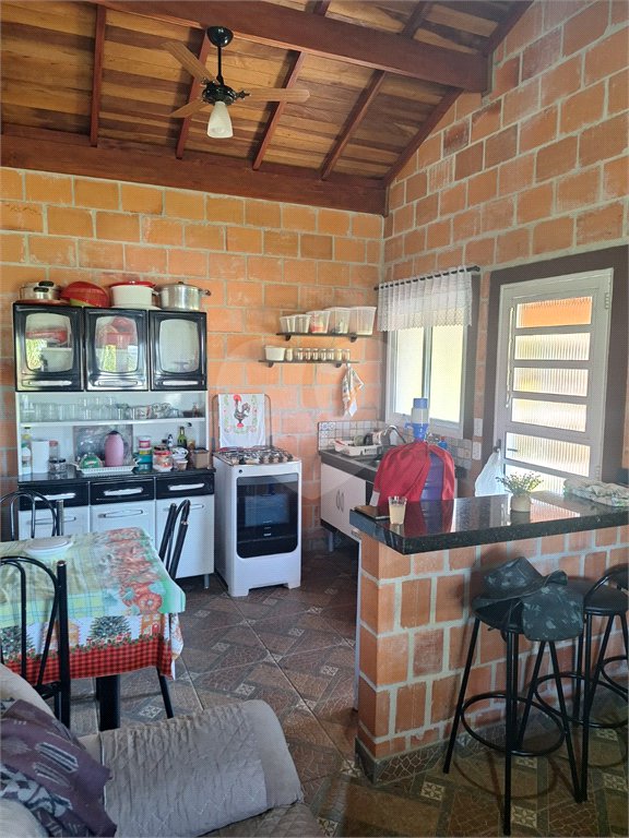 Casa em condomínio à venda com 3 quartos, sendo 1 suíte,  no Centro, Bom Jesus dos Perdões, SP