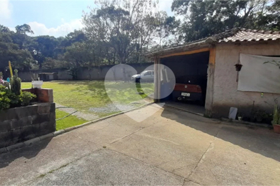 Sobrado à venda com 5 quartos, sendo 1 suíte, em Olho D'água, Mairiporã, SP