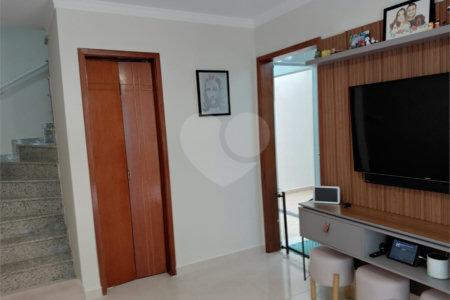 Casa à venda com 2 suítes no condomínio Residencial Guilhen, São Paulo - SP