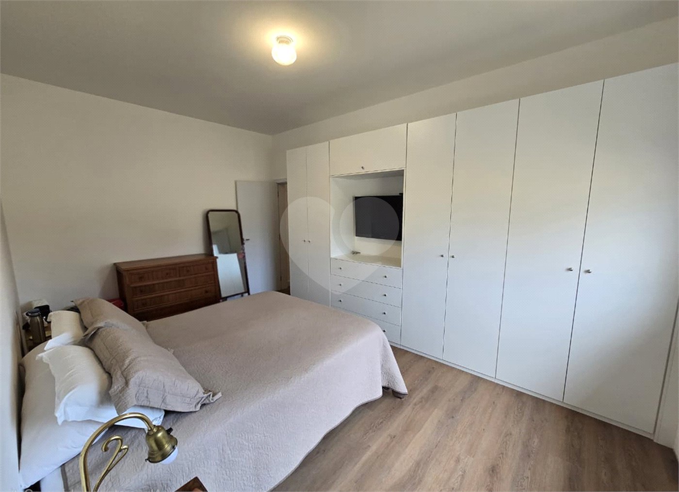 Casa à venda com 3 quartos, sendo 1 suíte,  no condomínio Golden Ville, Itapetininga - SP