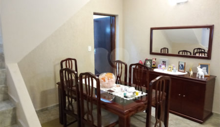 Sobrado à venda com 4 quartos em Horto, São Paulo, SP