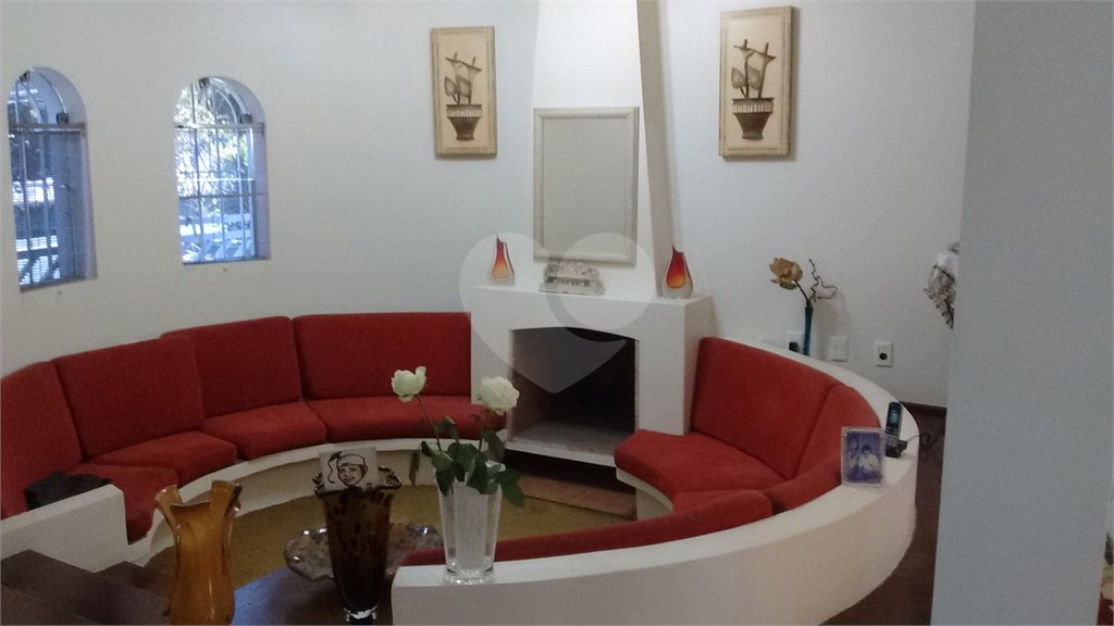 Casa à venda com 5 quartos, sendo 2 suítes, em Horto Florestal, São Paulo, SP
