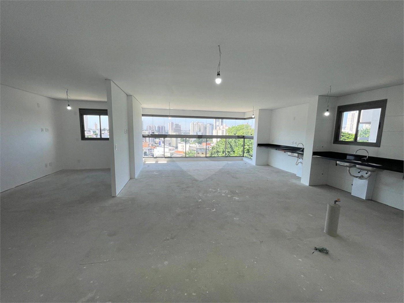 Apartamento à venda com 3 suítes em Jardim Bebedouro, Guarulhos, SP