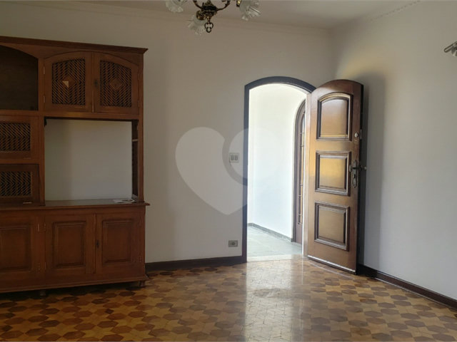 Casa Térrea à venda com 3 quartos, sendo 1 suíte,  em Campo Grande, São Paulo, SP