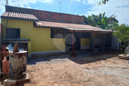 Chácara à venda com 2 quartos, sendo 1 suíte, em Área Rural de Alambari, Alambari, SP