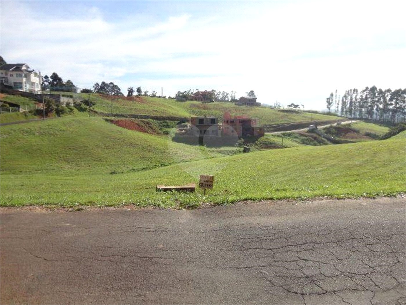Terreno à venda no condomínio Santa Teresa 1, Vinhedo - SP