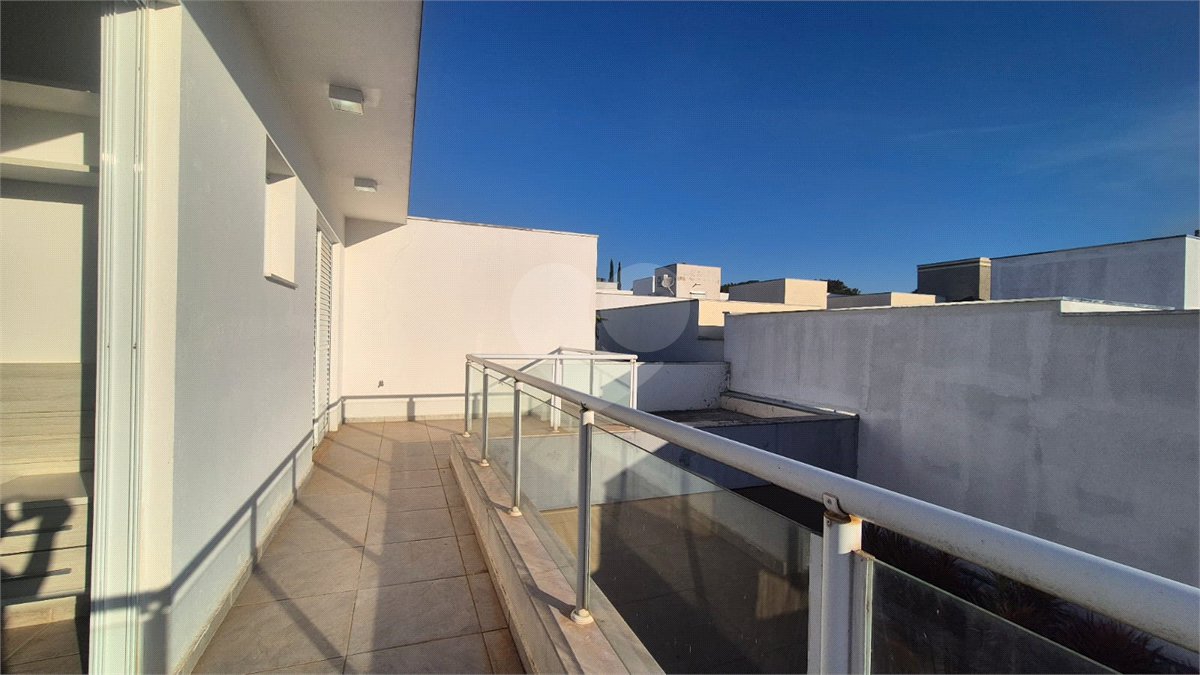 Casa à venda com 3 quartos, sendo 1 suíte, no condomínio Lago da Serra, Araçoiaba da Serra - SP