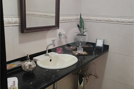 Casa à venda com 3 quartos, sendo 1 suíte,  em Vila Suissa, Mogi das Cruzes, SP