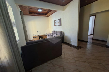 Casa à venda com 3 quartos, sendo 1 suíte,  em Tatetú, Alambari, SP