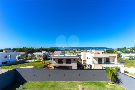 Casa à venda com 4 suítes no condomínio Residencial dos Lagos, Itupeva - SP