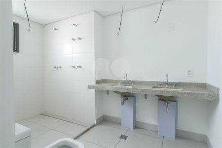 Apartamento à venda com 3 quartos, sendo 2 suítes,  em Brooklin, São Paulo, SP