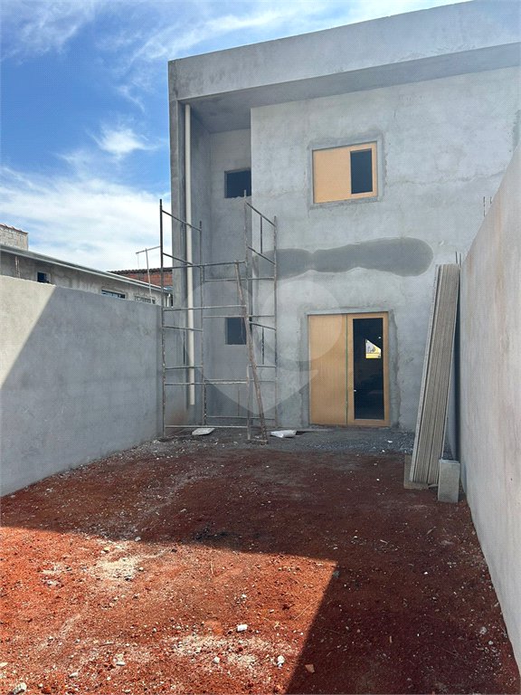 Sobrado à venda com 2 suítes, em Jardim Casa Branca, Suzano, SP