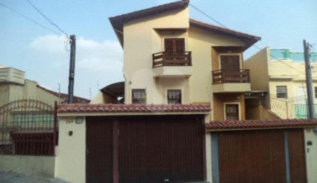 Sobrado à venda com 3 quartos, sendo 1 suíte,  em Tucuruvi, São Paulo, SP